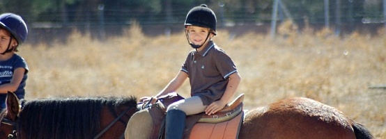 Cursos de montar a caballo para niños y niñas en Majadahonda, Boadilla del Monte, Pozuelo, Las Rozas...